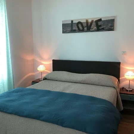 Les Toits De Lascaux Apartment *
