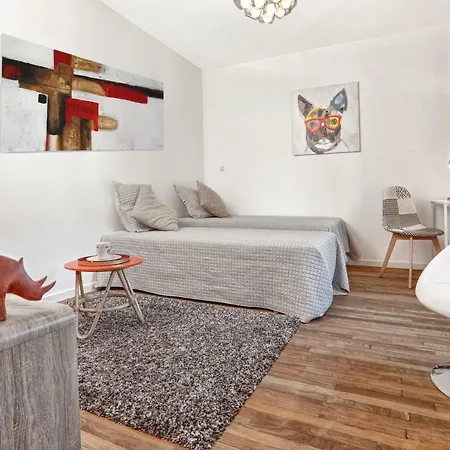 Les Toits De Lascaux Apartment